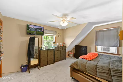 Bedroom - 11176 County Road 6-75, Montpelier, OH 43543 photo 7 of 10