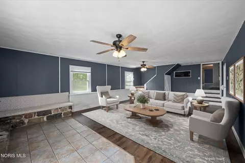 Living - 11176 County Road 6-75, Montpelier, OH 43543 photo 5 of 5