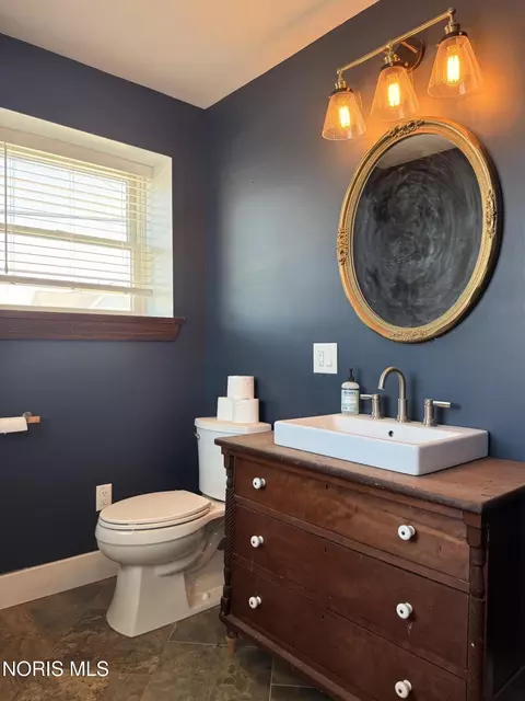 Bath - 314 E 316 E Hardin St, Findlay, OH 45840 photo 4 of 5