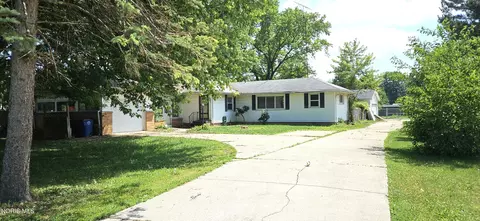 26658 Fort Meigs Rd, Perrysburg, OH 43551