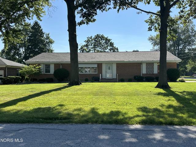 8 Lincoln Rd, Tiffin, OH 44883
