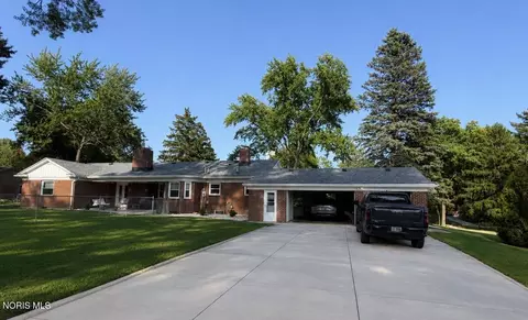 5655 Parkwood Blvd, Sylvania, OH 43560