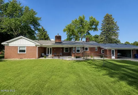 5655 Parkwood Blvd, Sylvania, OH 43560