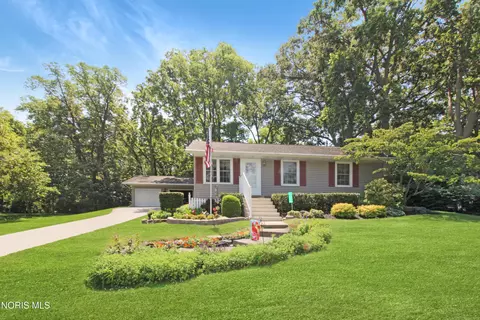 4336 E Ledge Rd, Port Clinton, OH 43452