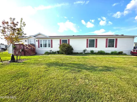 27484 Oregon Rd #114, Perrysburg, OH 43551