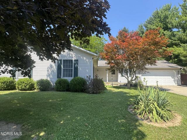504 Briarwood Ln, Pioneer, OH 43554