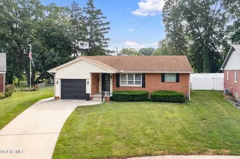 5946 E Heights Dr, Toledo, OH 43613