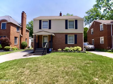 3730 Elmhurst Rd, Toledo, OH 43613