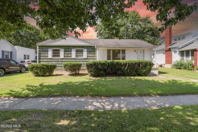 406 Huron St, Elmore, OH 43416