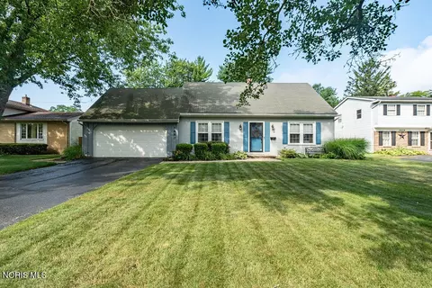 1680 Woodhurst Dr, Toledo, OH 43614