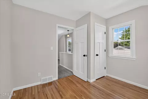 Bedroom - 2811 Castleton Ave, Toledo, OH 43613 photo 5 of 6