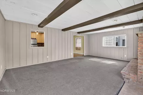 Living - 2811 Castleton Ave, Toledo, OH 43613 photo 6 of 8