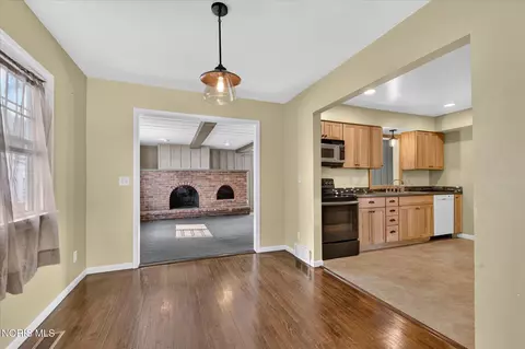 Other - 2811 Castleton Ave, Toledo, OH 43613 photo 2 of 11