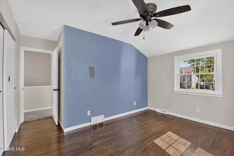 Bedroom - 2811 Castleton Ave, Toledo, OH 43613 photo 4 of 6