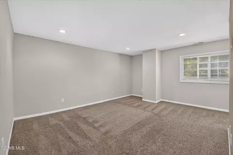 Bedroom - 2811 Castleton Ave, Toledo, OH 43613 photo 1 of 6