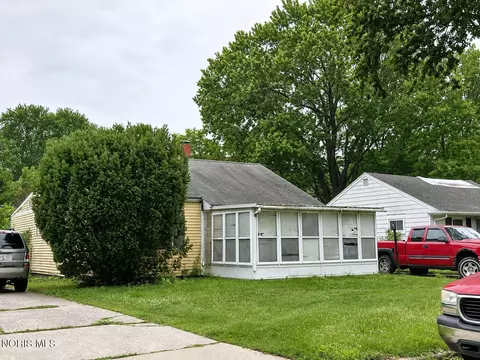 1271 Opal St, Toledo, OH 43614