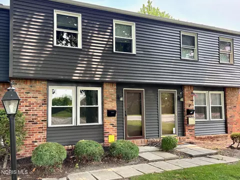 6044 N Summit St # 1B, Toledo, OH 43611