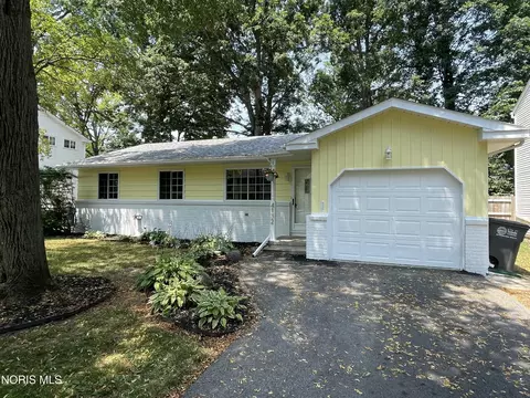 4132 Oakcrest Rd, Toledo, OH 43623