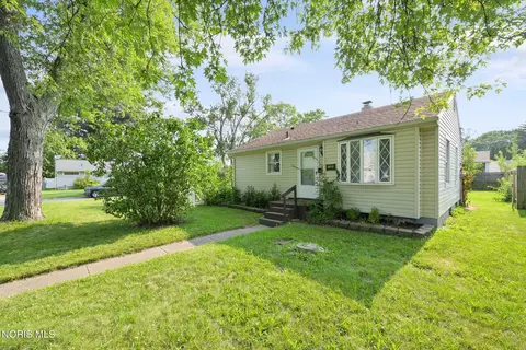 1305 Almon Ave, Toledo, OH 43614