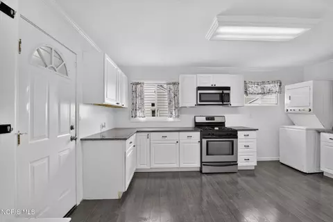103 Independence Rd, Toledo, OH 43607 photo 13
