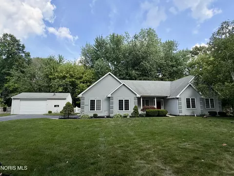 2312 Ronaldo Rd, Toledo, OH 43615