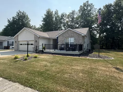 2180 Ponderosa Pine Dr, Defiance, OH 43512