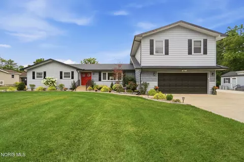 25283 Thompson Rd, Perrysburg, OH 43551