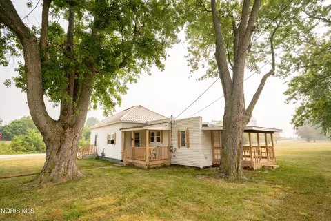 107 N 3rd St, Oakwood, OH 45873