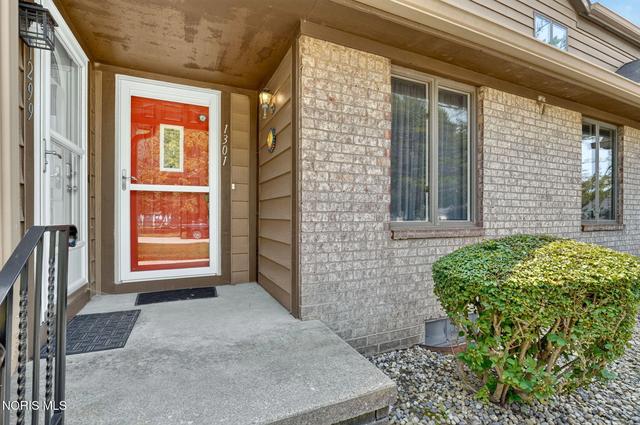 1301 Applegate St # 14, Waterville, OH 43566