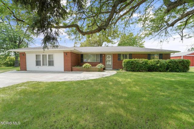995 N Cousino Rd, Oregon, OH 43616