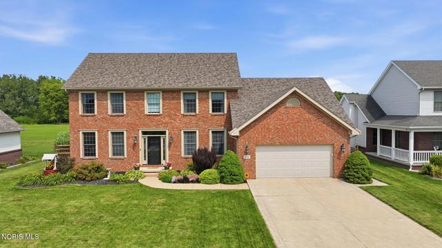 549 Quail East Dr, Oregon, OH 43616