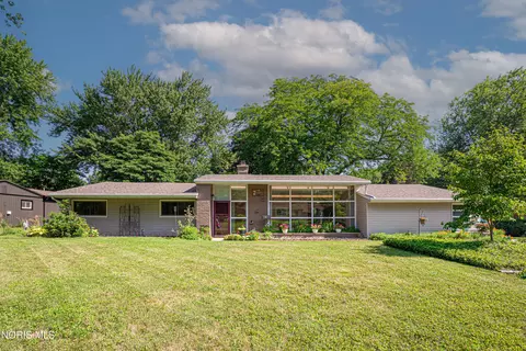 3652 Christie Blvd, Toledo, OH 43606