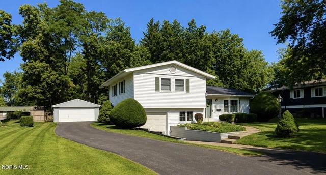 5967 Graystone Dr, Sylvania, OH 43560
