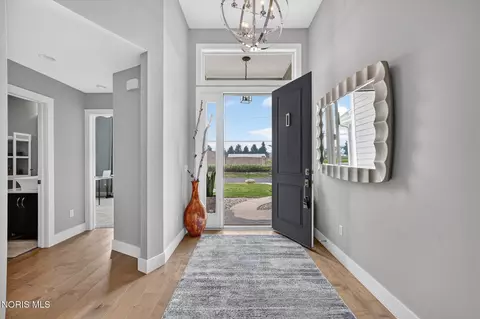Entry Way - 5757 Waterville-monclova Rd, Waterville, OH 43566 photo 2 of 5