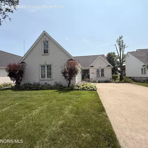 5438 Bayshore Rd, Oregon, OH 43616