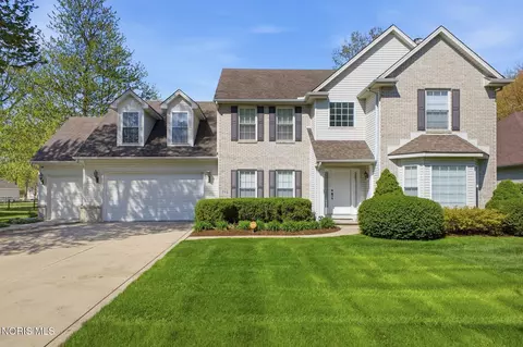 712 Whisperlake Rd, Holland, OH 43528