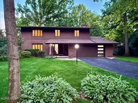 6809 Gaines Mill Dr, Sylvania, OH 43560