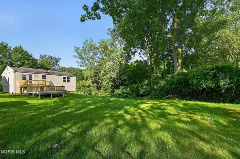 Exterior - 3825 Whitegate Dr, Toledo, OH 43607 photo 4 of 5