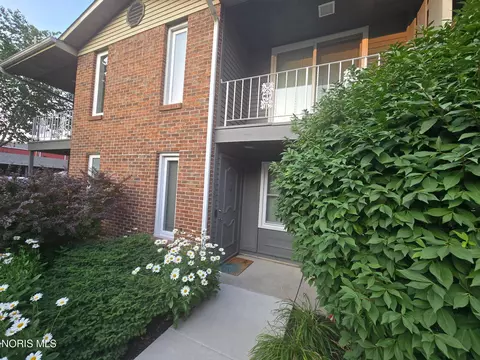 328 W Butler St, Bryan, OH 43506
