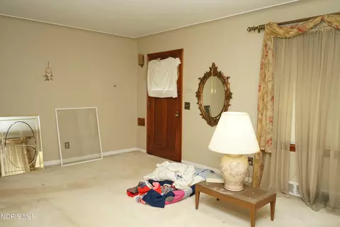 Living - 814 Cuthbert Rd, Toledo, OH 43607 photo 1 of 3