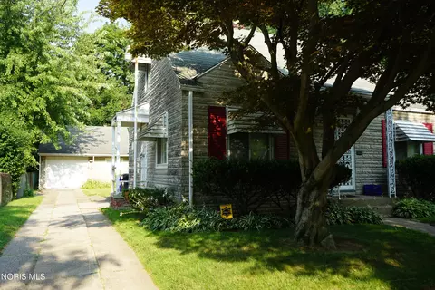Exterior - 814 Cuthbert Rd, Toledo, OH 43607 photo 2 of 5