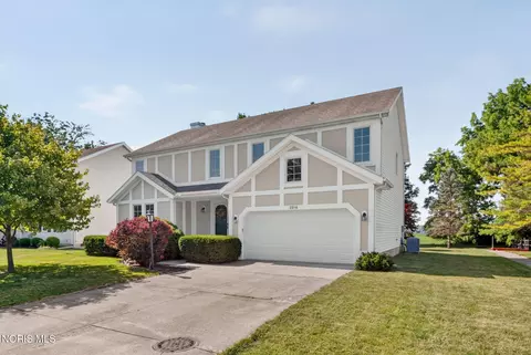 2216 Coe Ct, Perrysburg, OH 43551