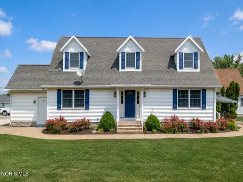 1541 N Anchor Ave, Port Clinton, OH 43452
