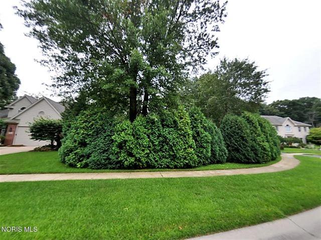 8469 Willow Glen Ct, Holland, OH 43528