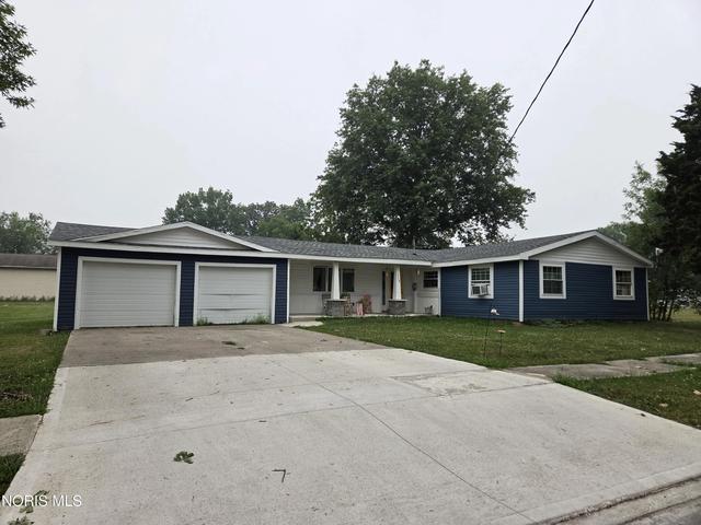 308 E Harmon St, Oakwood, OH 45873
