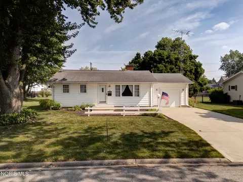 703 Linwood Ave, Delta, OH 43515