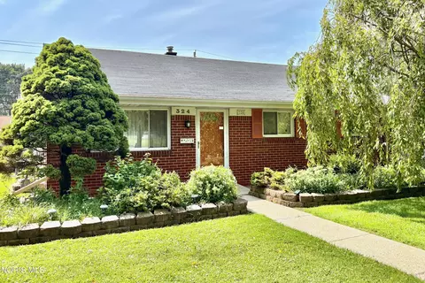 324 Sackett St, Maumee, OH 43537