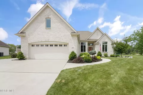 690 Ridge Lake Ct, Perrysburg, OH 43551