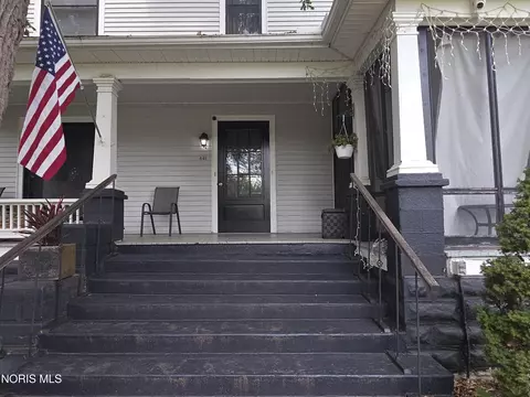 Exterior - 841 E 3rd St, Ottawa, OH 45875 photo 2 of 4