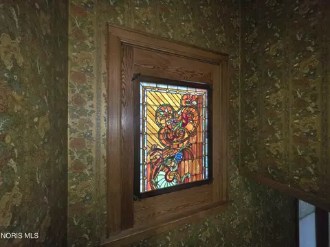 Entry Way - 841 E 3rd St, Ottawa, OH 45875 photo 9 of 10